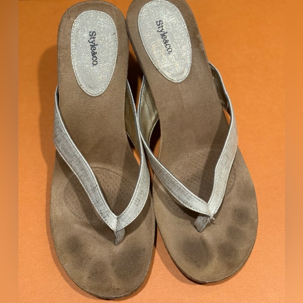 Style & Co. Gold/Tan Sandals Comfortable Casual Footwear